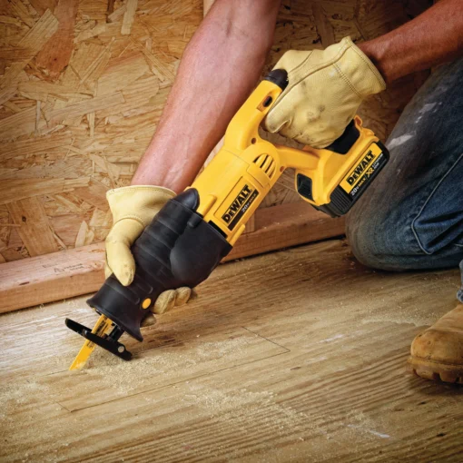 DeWalt DCS380P1 Cordless Reciprocating Saw - Image 3