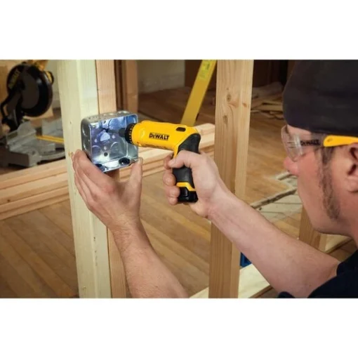 DeWalt DCF680N1 8V MAX Gyroscopic Screwdriver Kit - Image 4