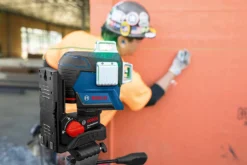 Bosch GLL3-330CG 12V Max Green Line Laser Kit -Home Tools Sale image 86c10094 c210 4315 8eea c48f61222175