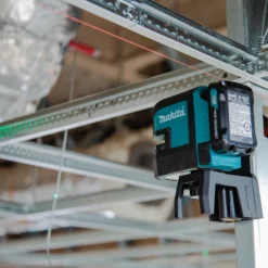 Makita SK106GDNAX 12V Max CXT Cordless Cross-Line/4-Point Green Beam Laser Kit -Home Tools Sale image c1aa32bc 52ff 402e 95ca 640506f1c546