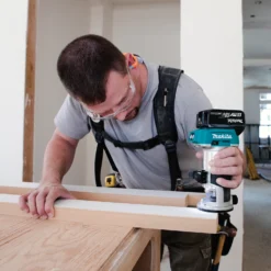Makita XTR01T7 18V LXT Compact Cordless Router Kit -Home Tools Sale image f077261d 2e87 4731 a19b 37ae1ddd91a3