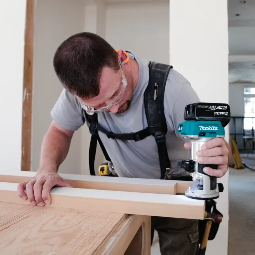 Makita XTR01T7 18V LXT Compact Cordless Router Kit - Image 4